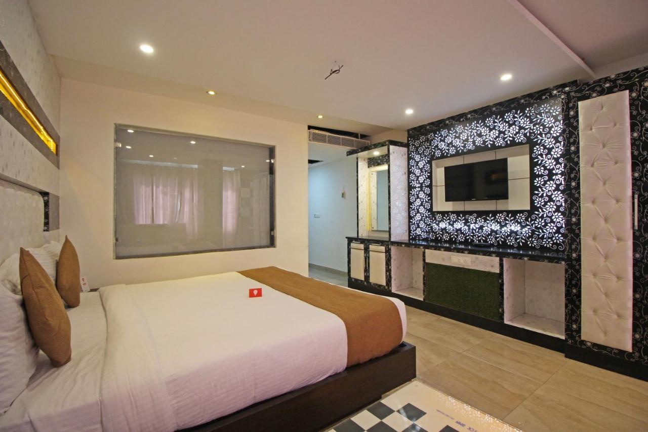 Oyo 4964 Golden Oyster Suites 德拉敦 外观 照片